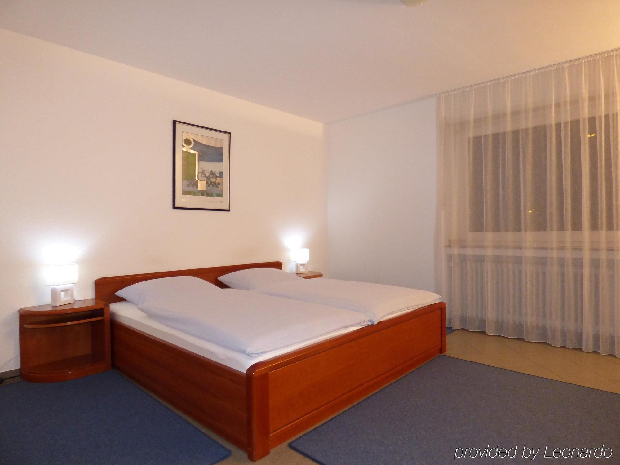 Hotel Alt Buettgen Kaarst Extérieur photo