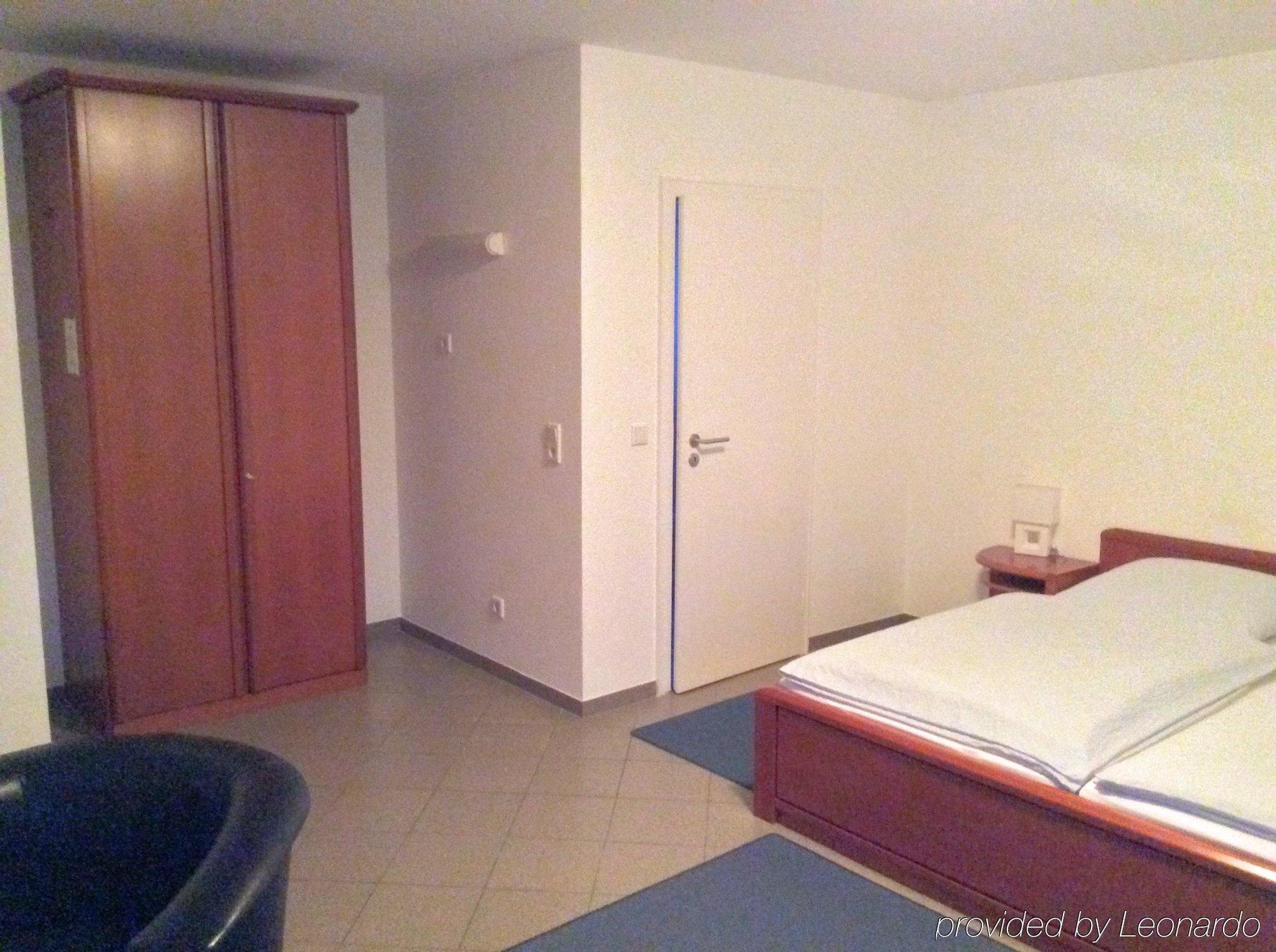 Hotel Alt Buettgen Kaarst Extérieur photo