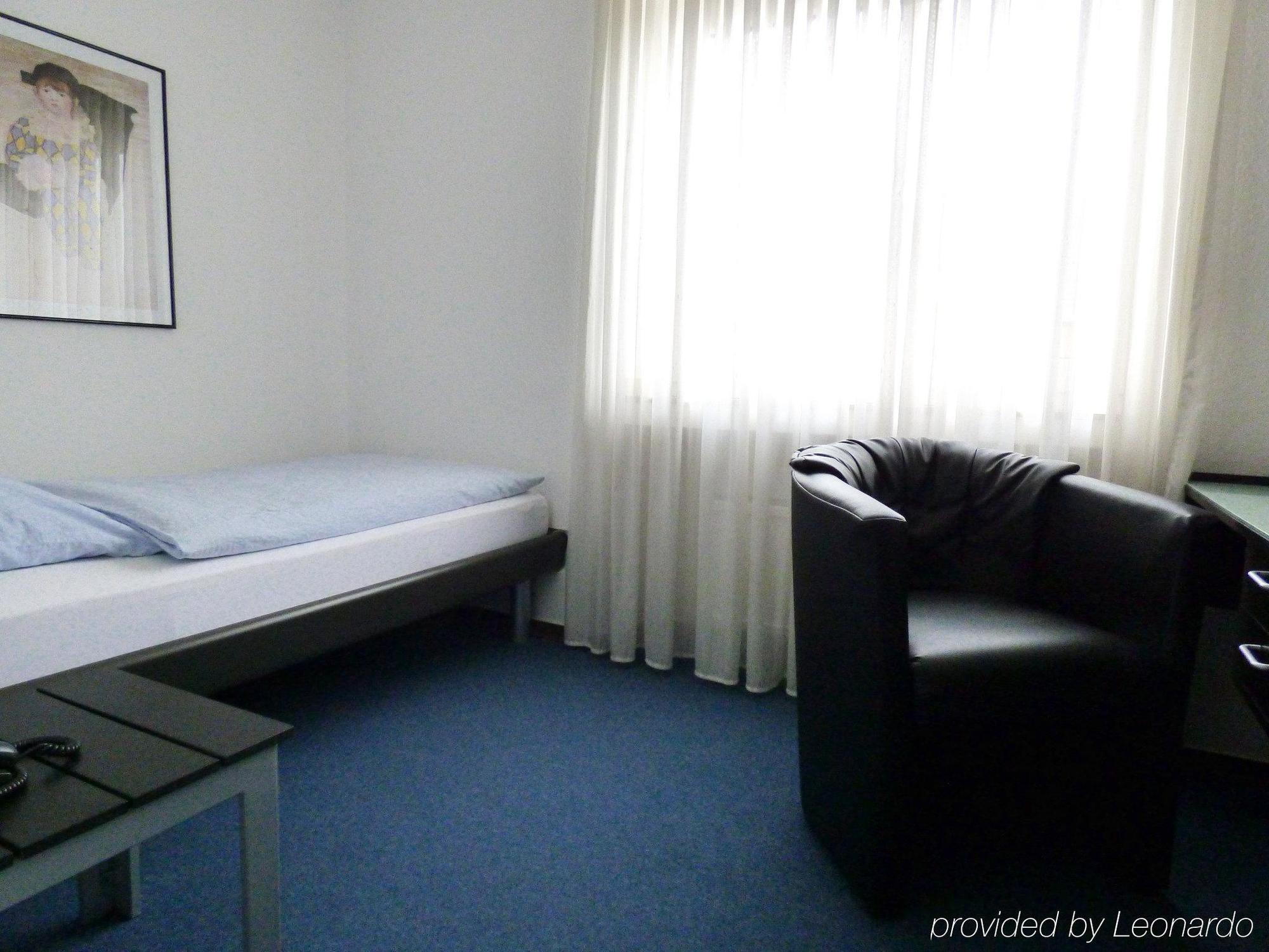 Hotel Alt Buettgen Kaarst Extérieur photo