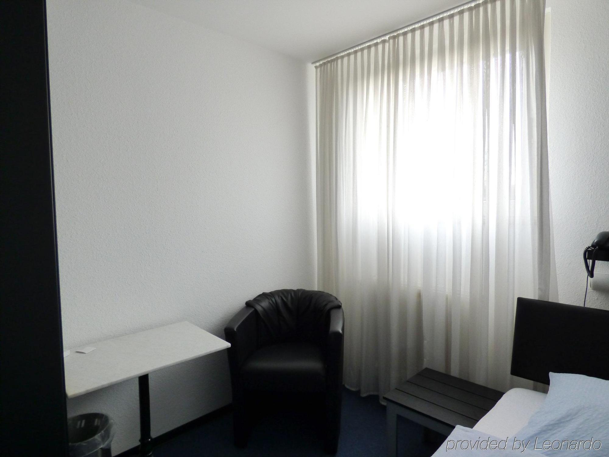Hotel Alt Buettgen Kaarst Extérieur photo