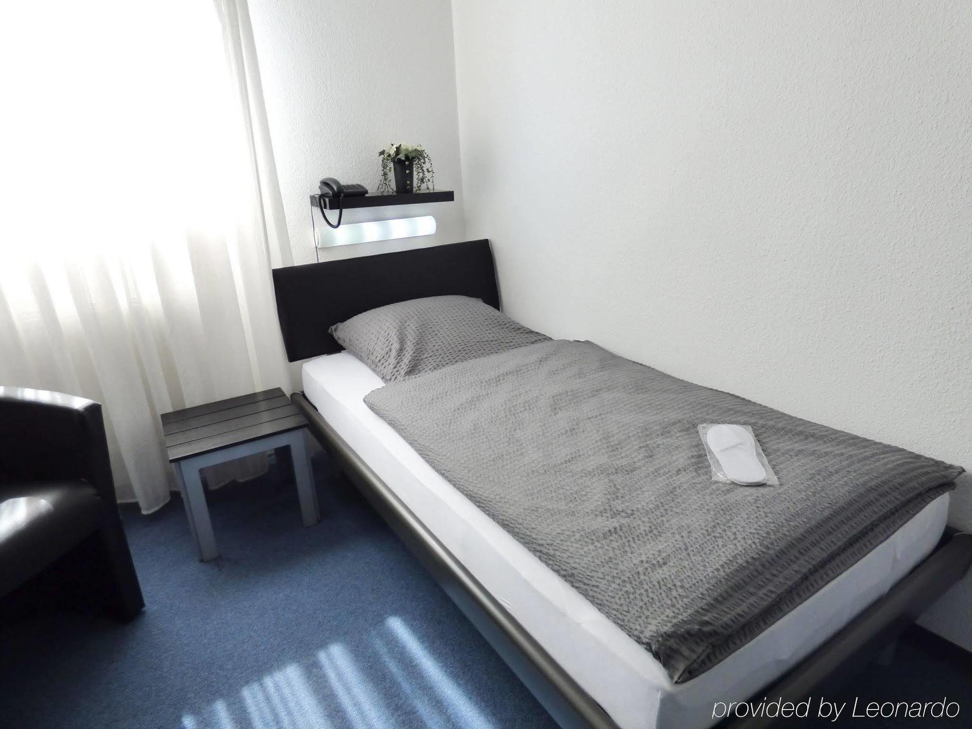 Hotel Alt Buettgen Kaarst Extérieur photo