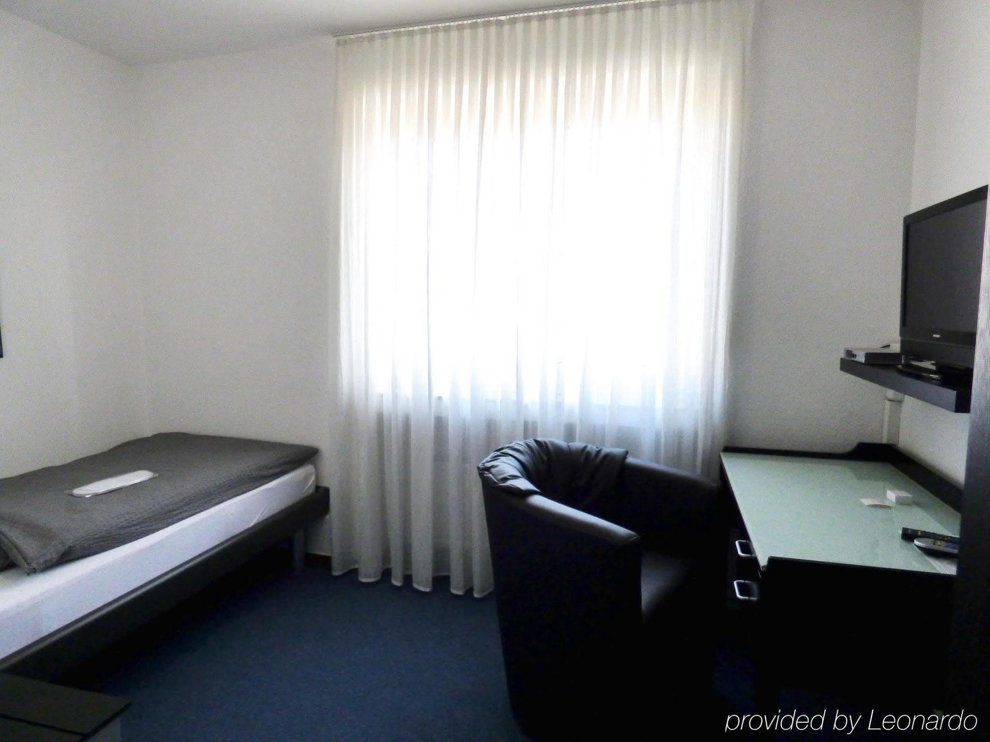 Hotel Alt Buettgen Kaarst Extérieur photo